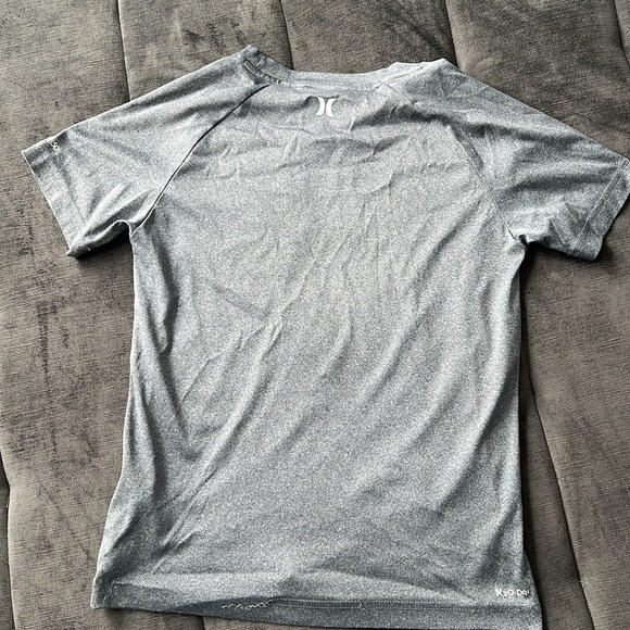 Hurley T-shirt - Picture 2 of 3